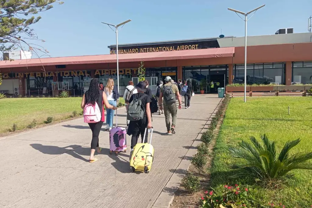 6-day-machame-route-kilimanjaro-trek-itinerary1
