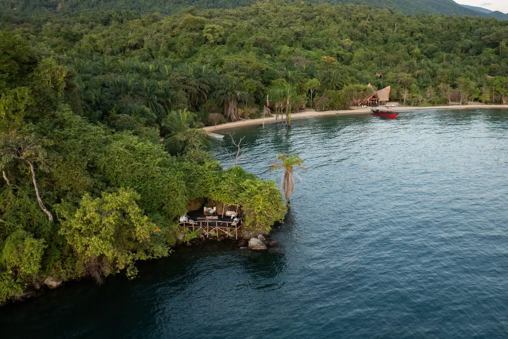 7-day-tanzania-chimpanzee-safari-gombe-mahale6