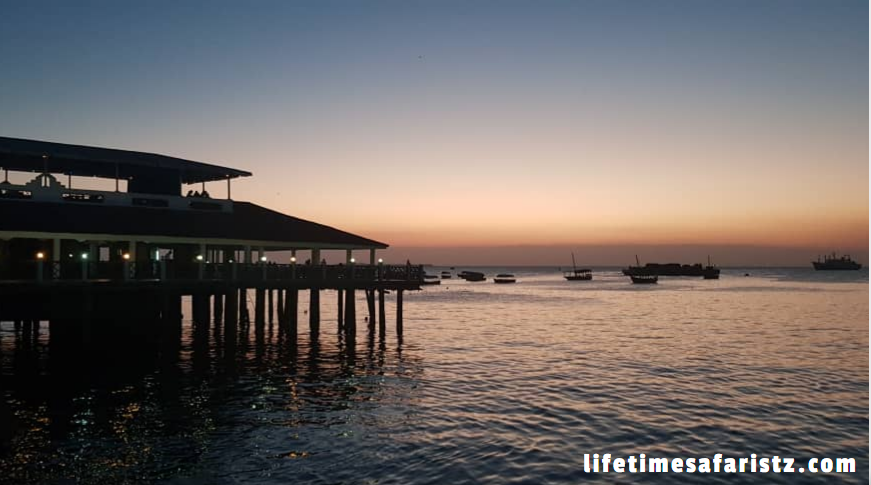 Stunning Beaches With Romantic Coastline Stunning Beaches With Romantic Coastline